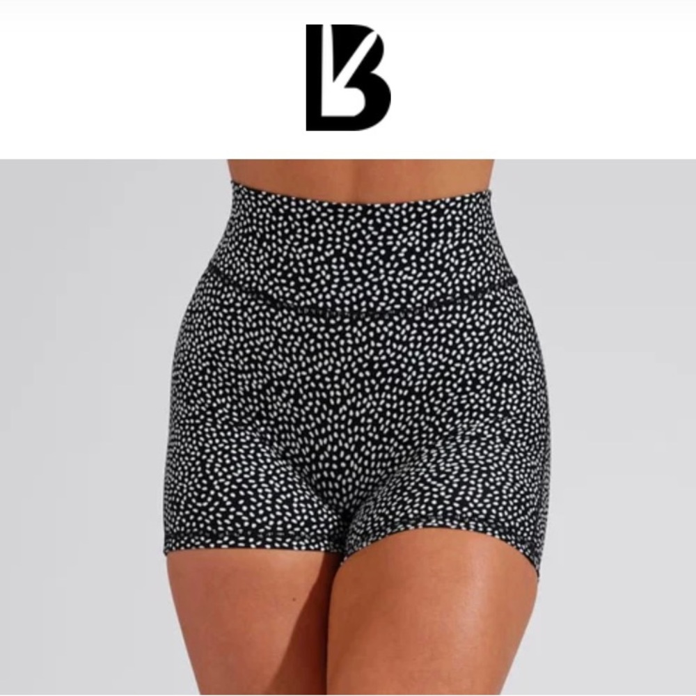 NWT Buffbunny Bossy Print Legacy Shorts